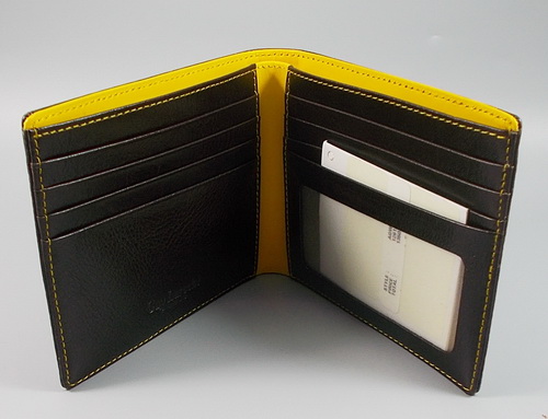 กระเป๋าสตางค์ Guy Laroche ดาร์คช็อคโกแลต-เหลือง ใหม่ แท้