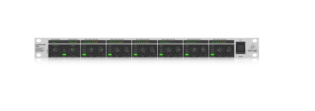 Behringer MX882 V2 Rackmount Mixer / Splitter