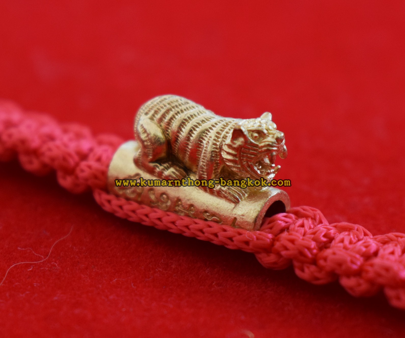 ตะกรุด ข้อมือเสือ วัดบางพระ (หลวงพ่อเปิ่น) จ.นครปฐม แบบเล็กเดี่ยว เชือกแดง ขนาดยาว 15ซม. ออกบูชาปี 2553 (ของแท้จากวัด)