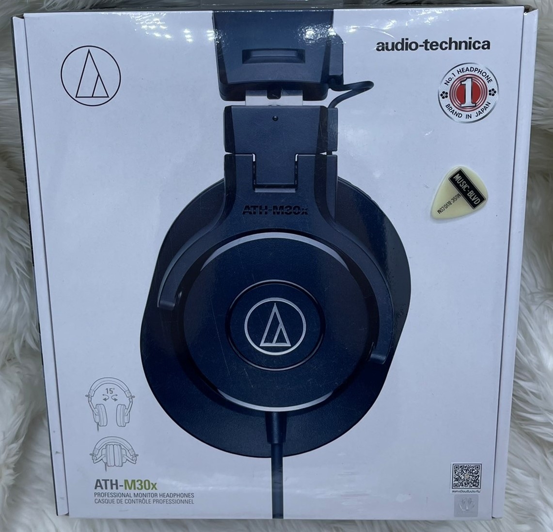 Audio-Technica ATH-M30x Closed-Back Professional Studio Monitor Headphones Black