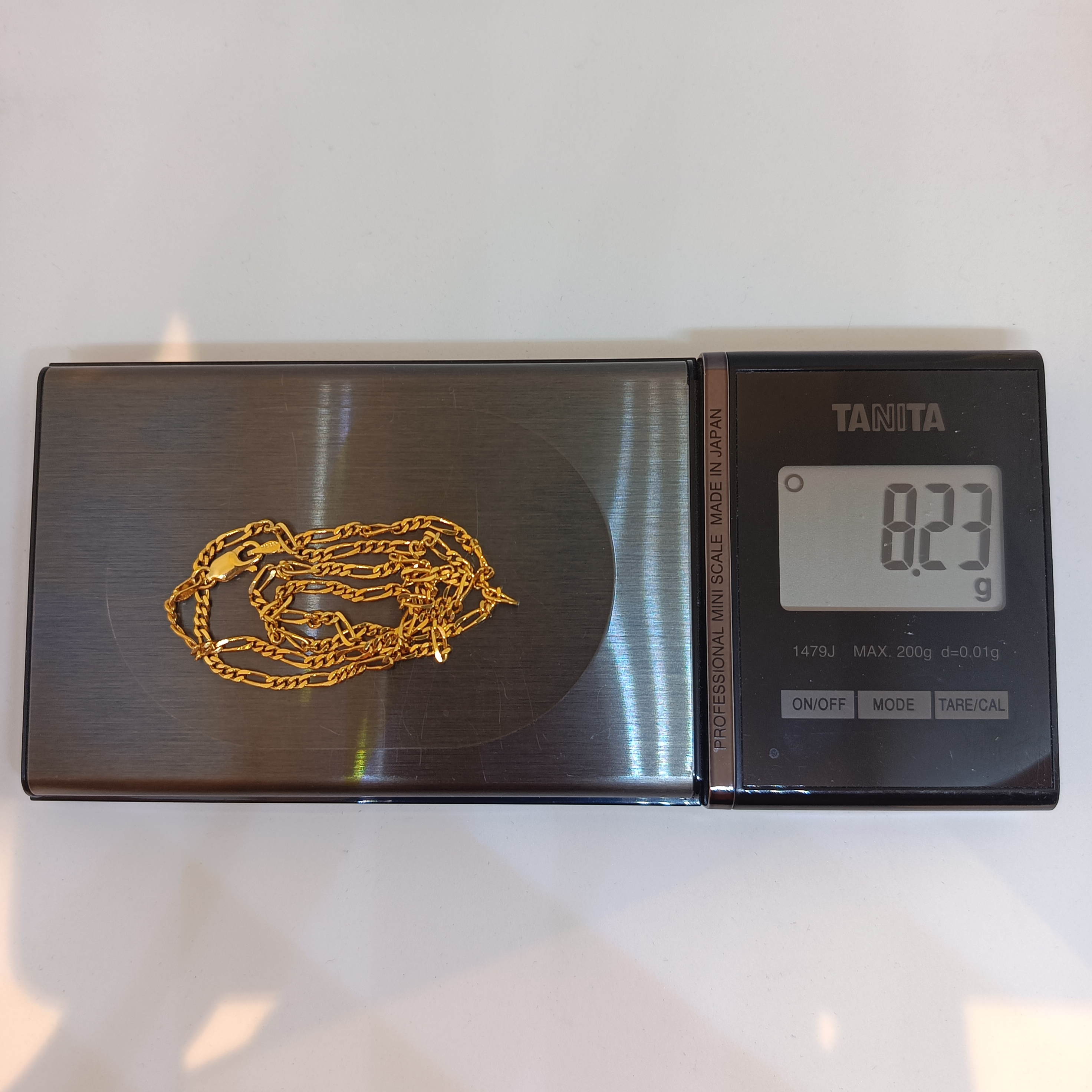 สร้อยคออิตาลี่แบบตันลายฝรั่ง ขนาดหน้าไม่กว้างมาก สวมใส่ได้ทั้งชายและหญิงเลยครับ