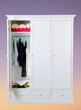 ตู้เสื้อผ้าไม้ 3 บานเปิด รุ่น Isabella ขนาด W 157 x D 65 x H 200 Cms. สีขาว