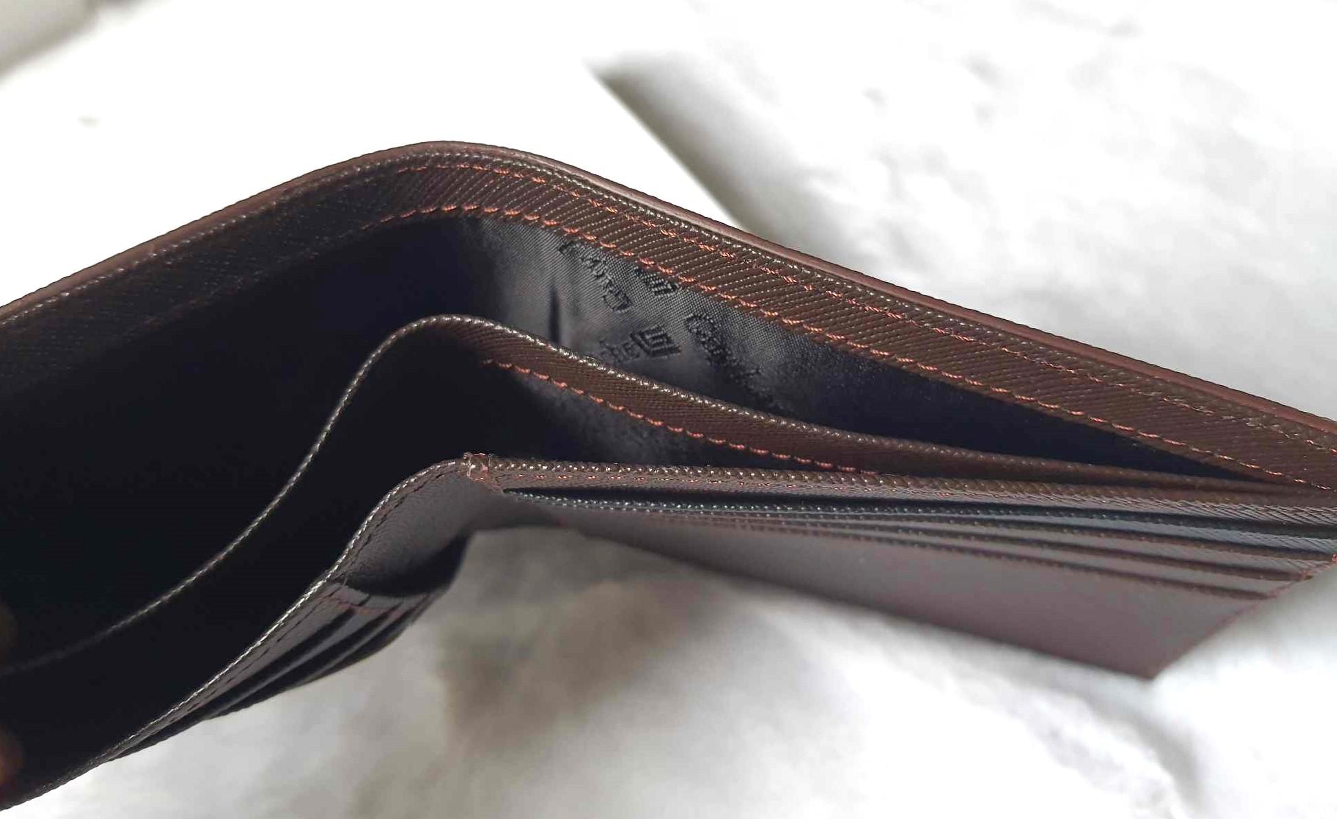 กระเป๋าสตางค์ Guy Laroche น้ำตาล ใหม่ แท้