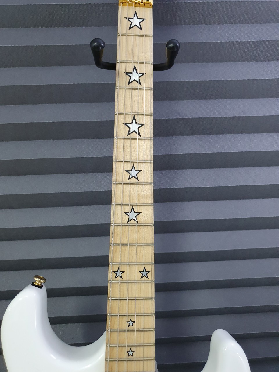 Kramer Jersey Star Electric Guitar Antique White