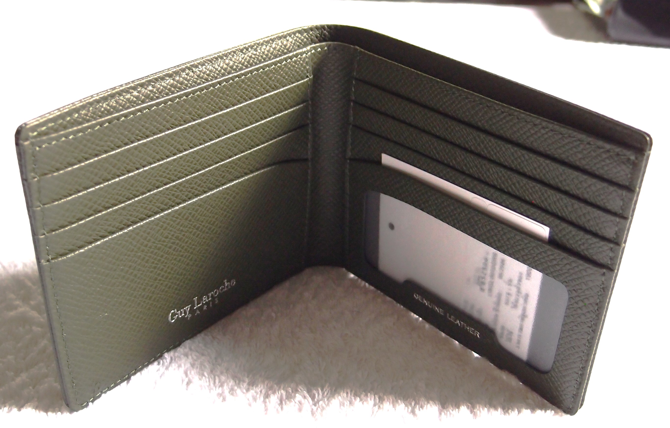 กระเป๋าสตางค์ Guy Laroche เขียวทหาร ใหม่ แท้