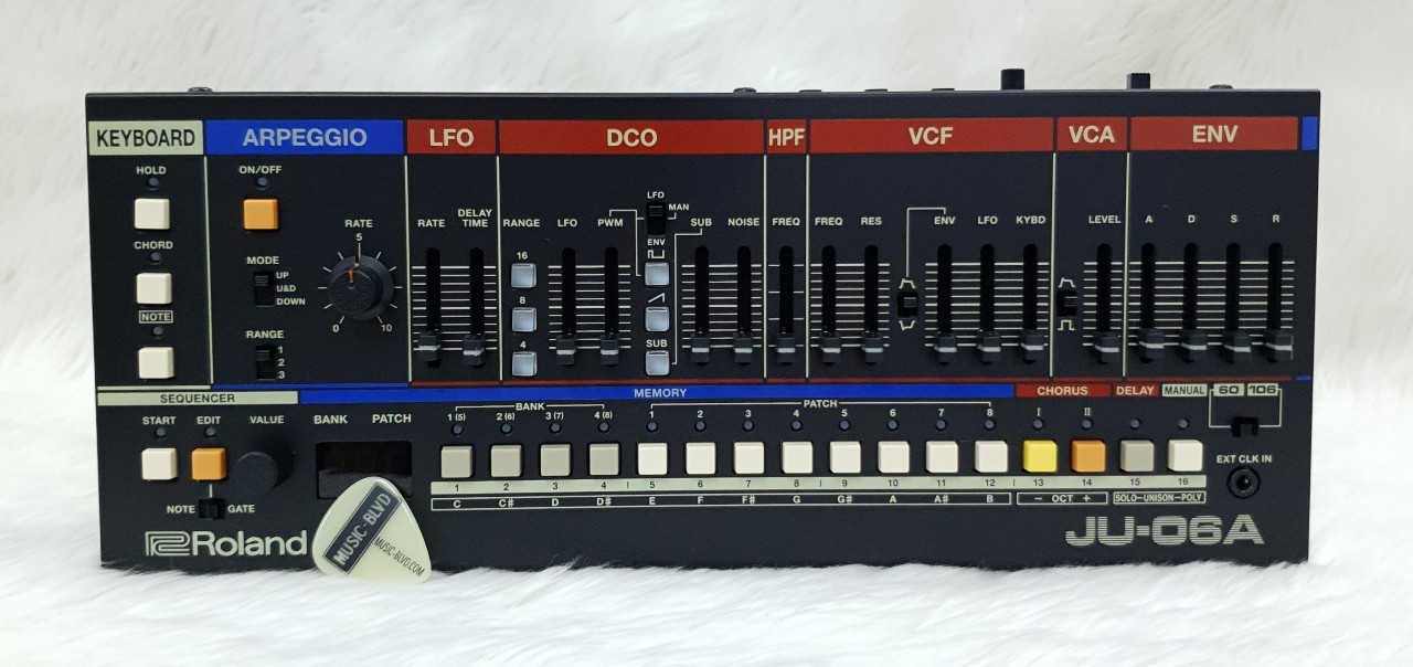 Roland JU-06A Boutique Synthesizer