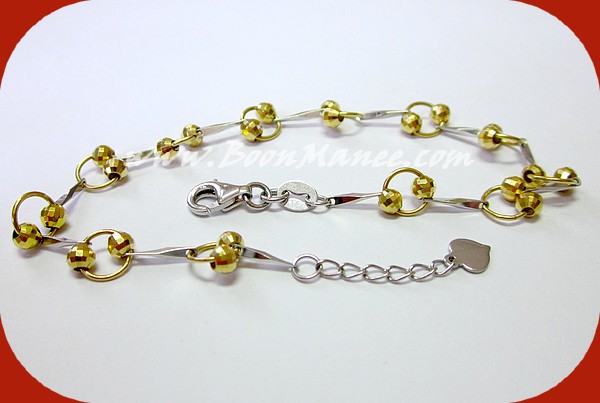 สร้อยข้อมือทองแท้อิตาลี 18K ลายห่วงบอล เก๋ๆ (ยาวปรับเลื่อนได้ 15.5 - 18 ซ.ม.)