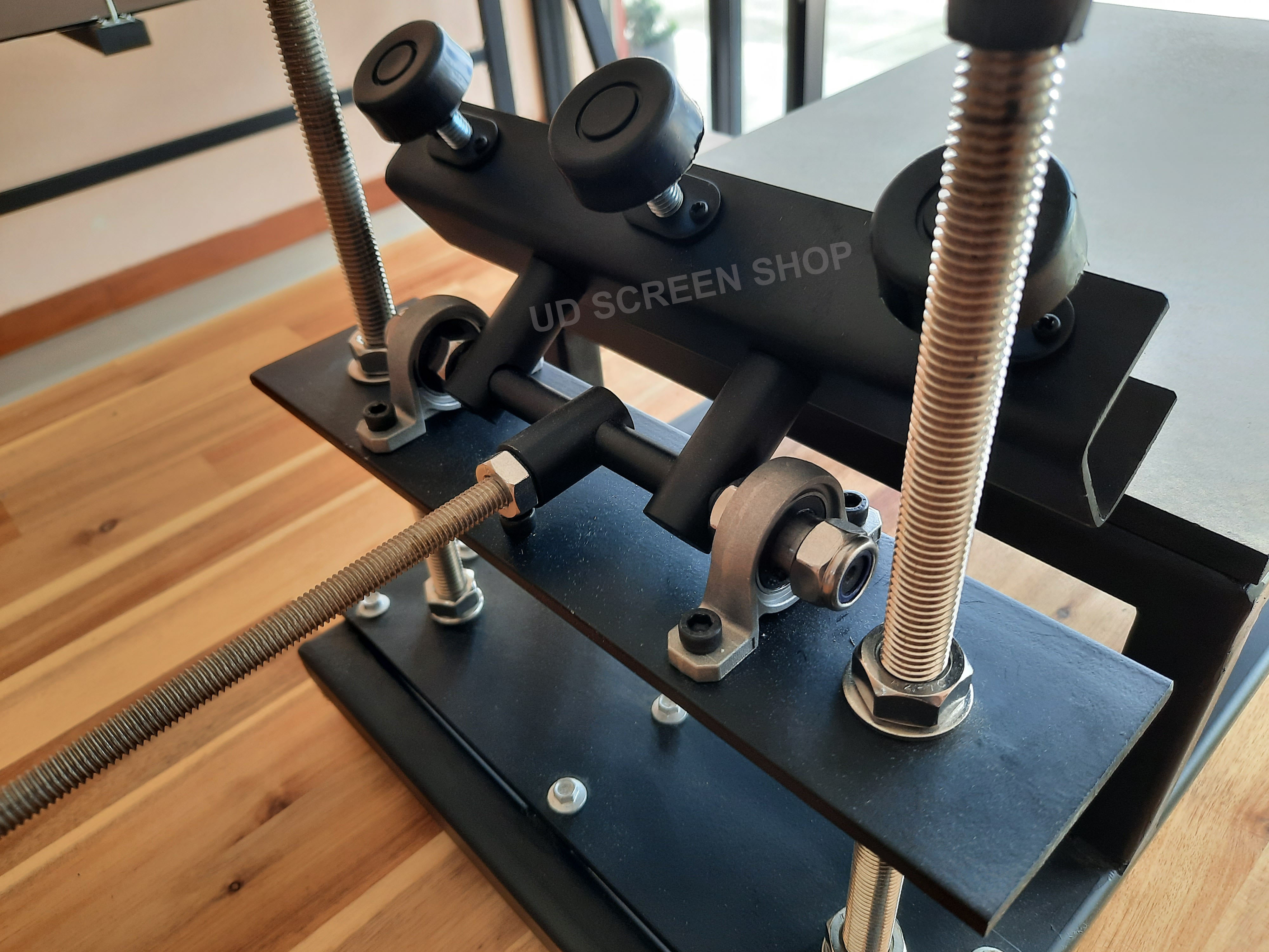 แท่นสกรีน C CLAMP C-25 METAL