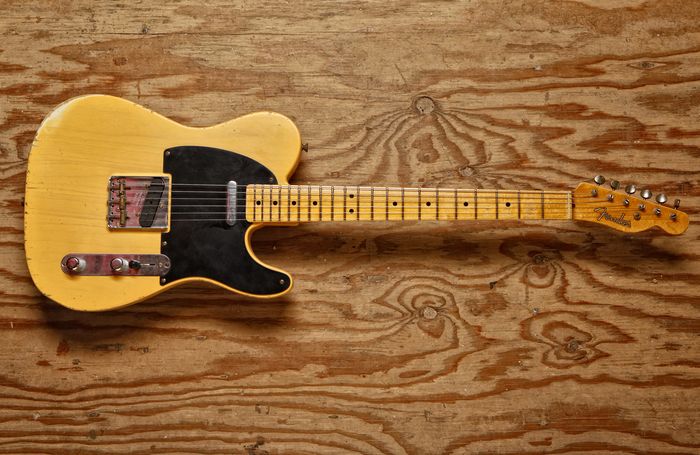 Fender Custom Shop Limited Nocaster Electric Guitar (Nocaster Blonde)