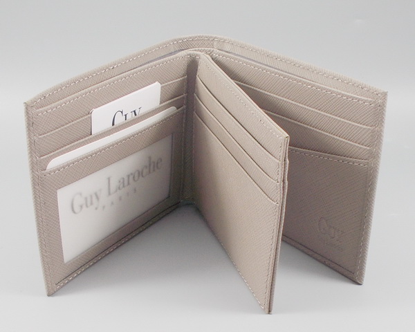 กระเป่าสตางค์ Guy Laroche เบจ ใหม่ แท้