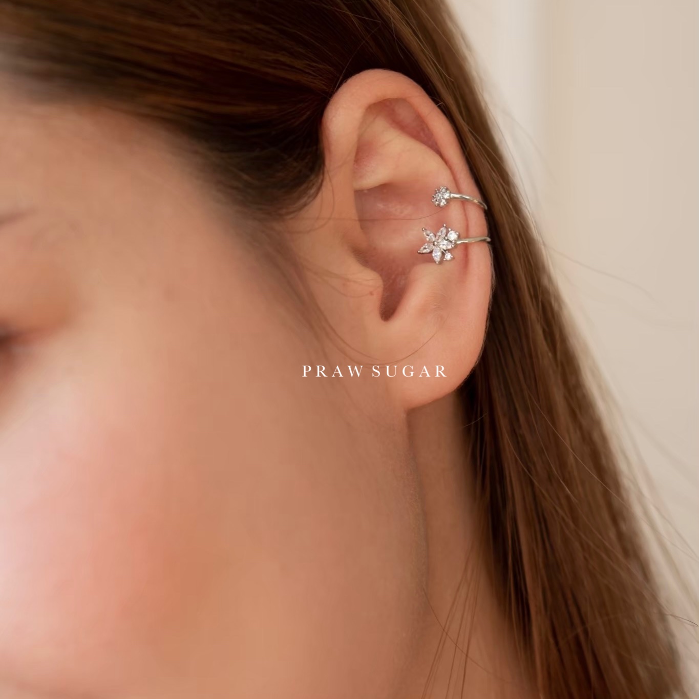 Little Flower Earcuff - ต่างหูแบบเกี่ยวดอกไม้จิ๋ว (มี 3 สี)