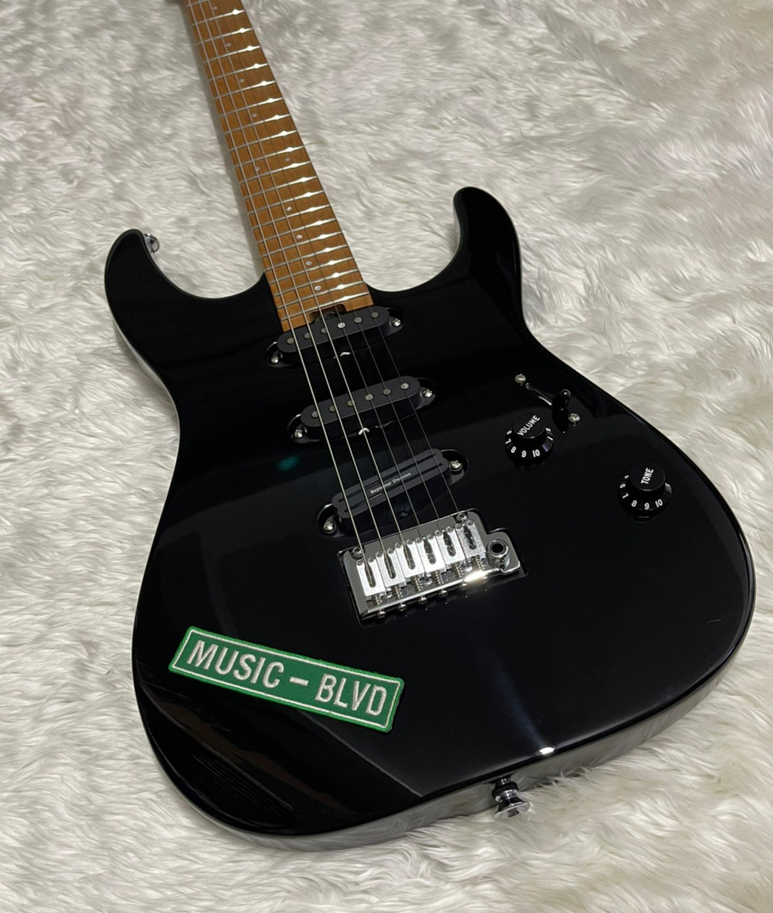 Charvel Pro-Mod DK22 SSS 2PT CM