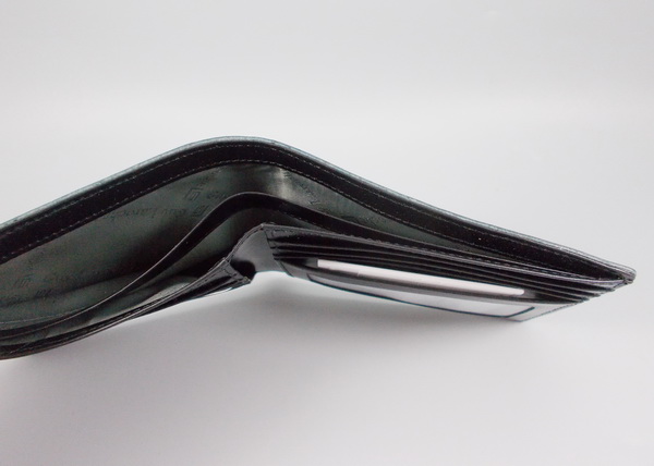 กระเป๋าสตางค์ Guy Laroche ดำ ใหม่ แท้