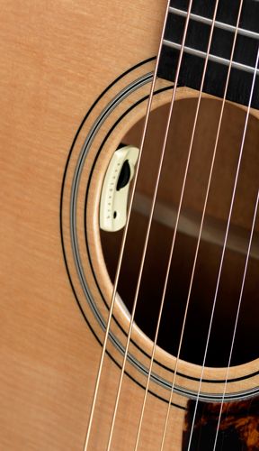 Breedlove Voice Revival 000/SMe Acoustic-Electric Guitar Natural