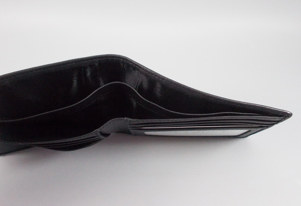 กระเป่าสตางค์ Guy Laroche ดำ ใหม่ แท้