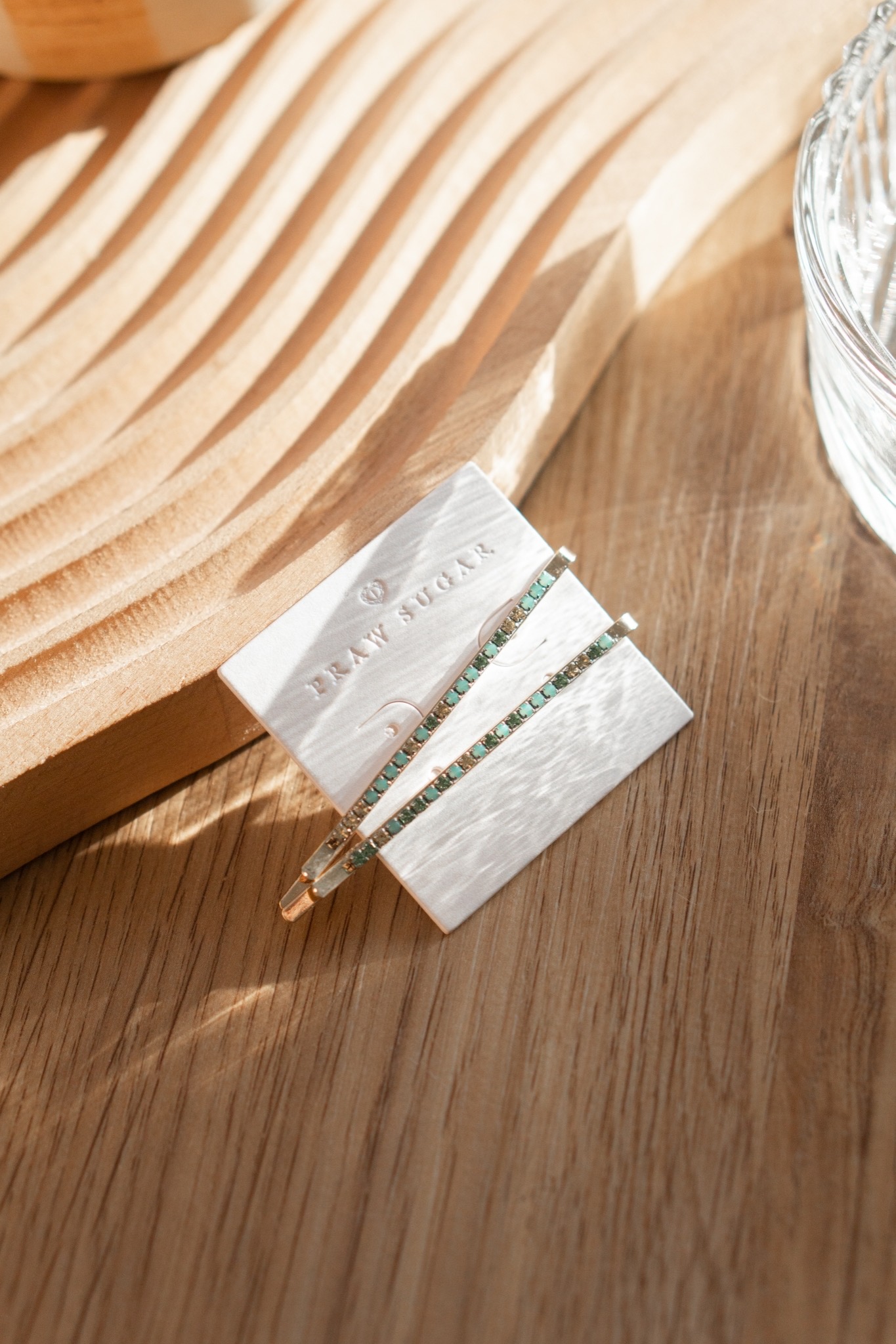 Classic Multi Color Hair Clip - กิ๊บติดผมคริสตัลเรียงหลากสี (มี 5 สี)