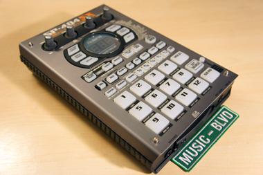 Roland SP-404SX Portable Sampler with Effects