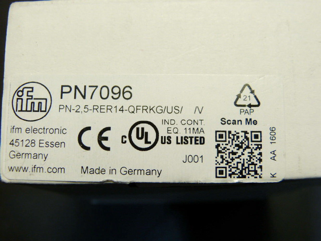 PN7096 IFM Efector Digital Pressure sensor New In Original Box