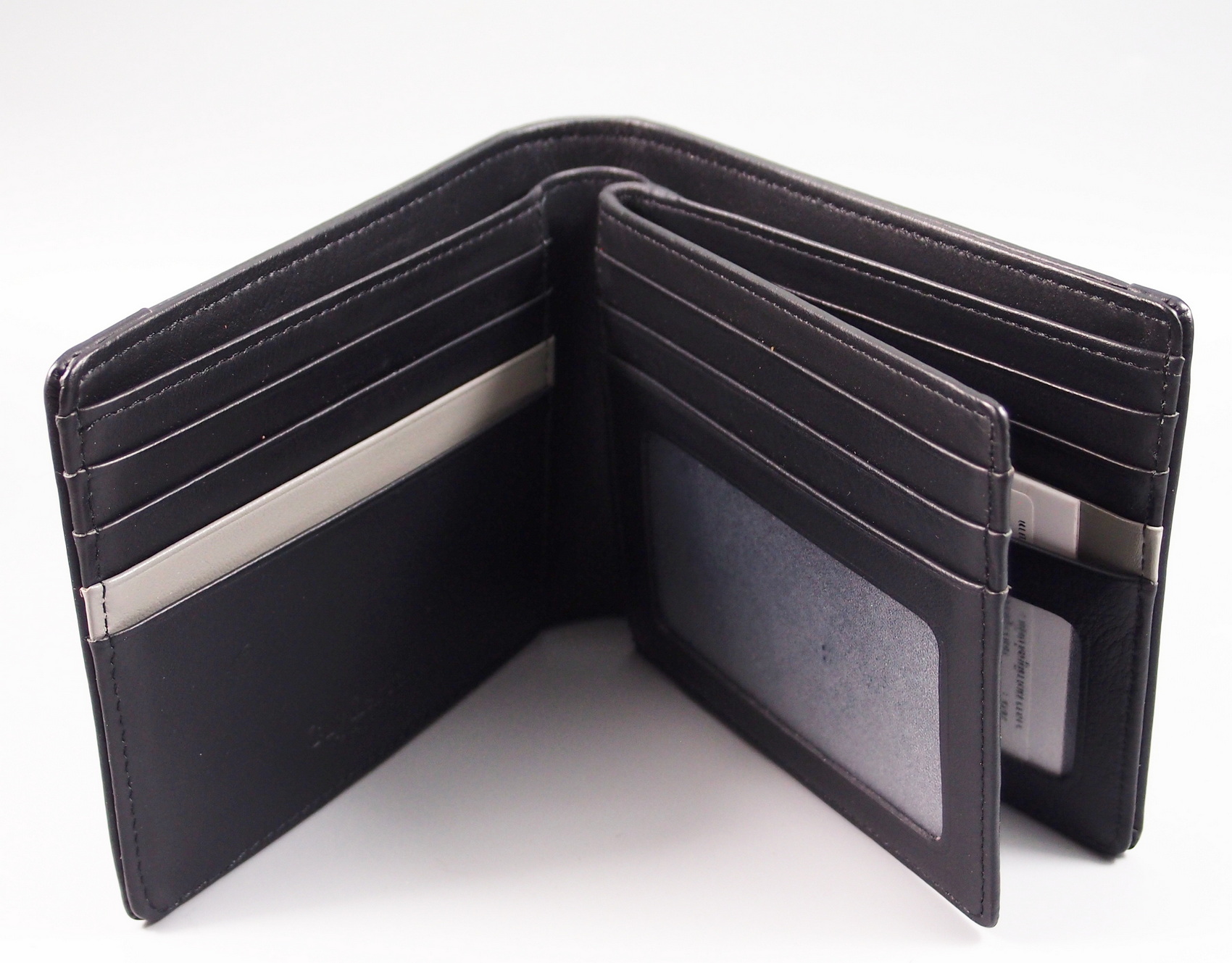 กระเป๋าสตางค์ Guy Laroche บอร์นดำ ใหม่ แท้