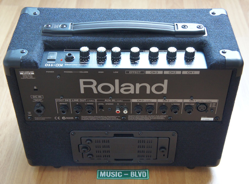 Roland KC-110 Battery-Powered Keyboard Amplifier