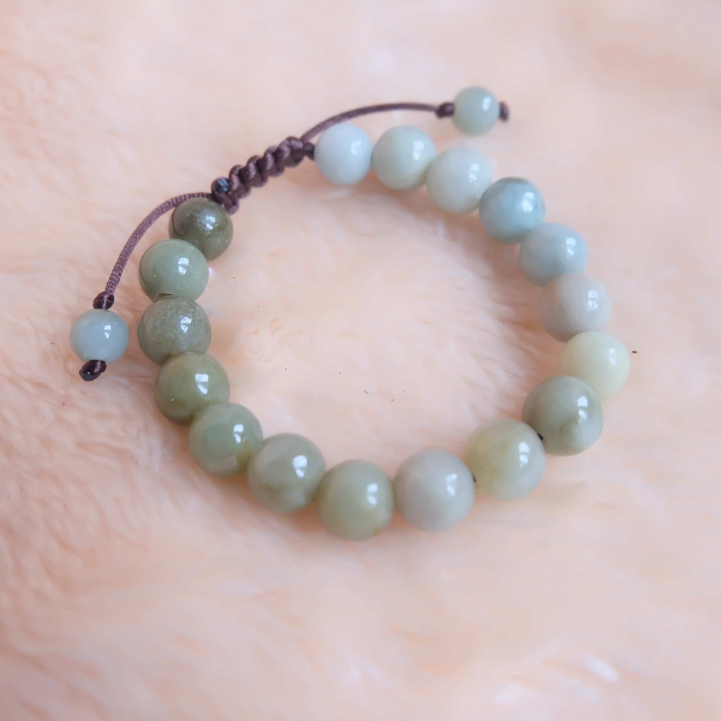สร้อยข้อมือลูกปัดหยกแท้ 10 มิล หยกแท้ หยกพม่า หยกคละสี เชือกดึง รอบข้อมือ 17-22 ซม.
