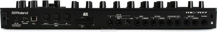 Roland MC-707 Groovebox