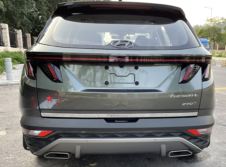 ชุดโครเมี่ยมแต่งท้ายรถยนต์ Hyundai CRETA ฮุนได เครต้า