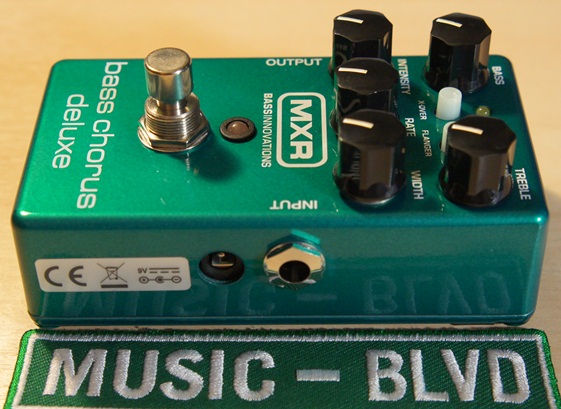 MXR M83 Bass Chorus Deluxe Pedal
