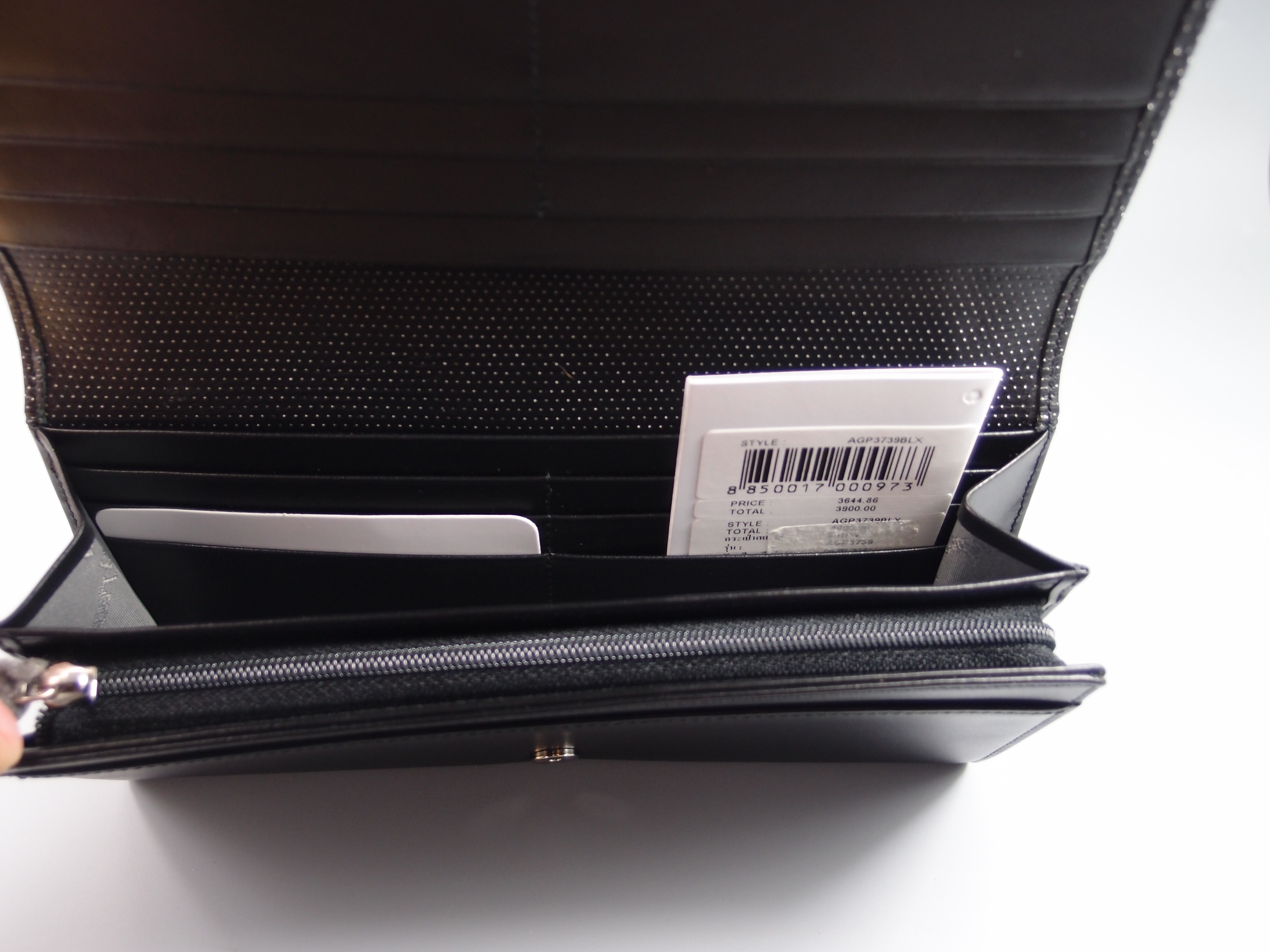 กระเป๋าสตางค์ Guy Laroche ดำ ใหม่ แท้