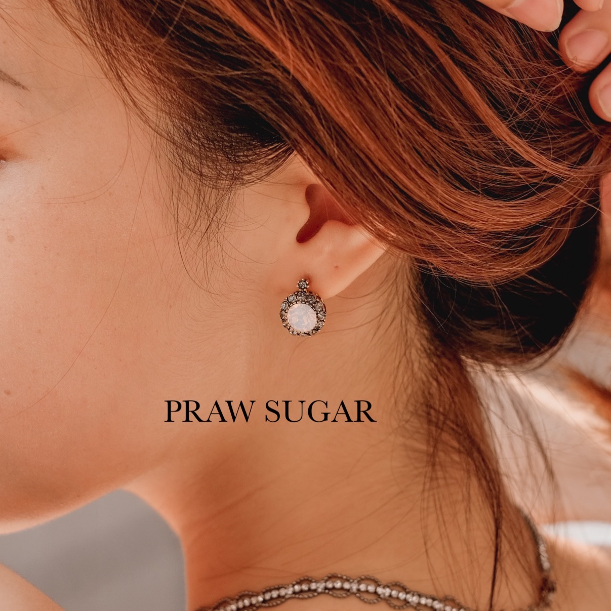 Swarovski Stud Earrings ต่างหูคริสตัลสวารอฟสกีติดหูสไตล์วินเทจทรงกลม (มี 20 สี)