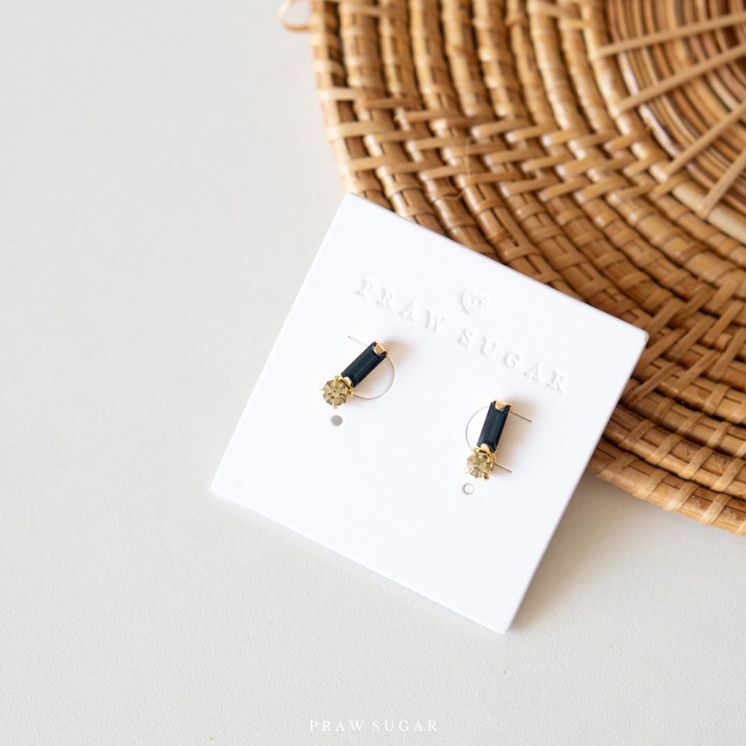 Mini Joyful Vertical Earrings - ต่างหูคริสตัลมินิทรงแนวตั้ง (ก้านต่างหูเงินแท้)