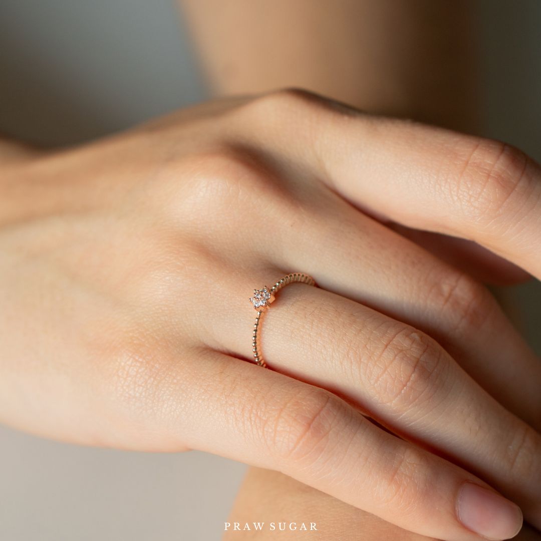 Little Flower Ring - แหวนดอกไม้ขนาดเล็ก (มี 3 สี)