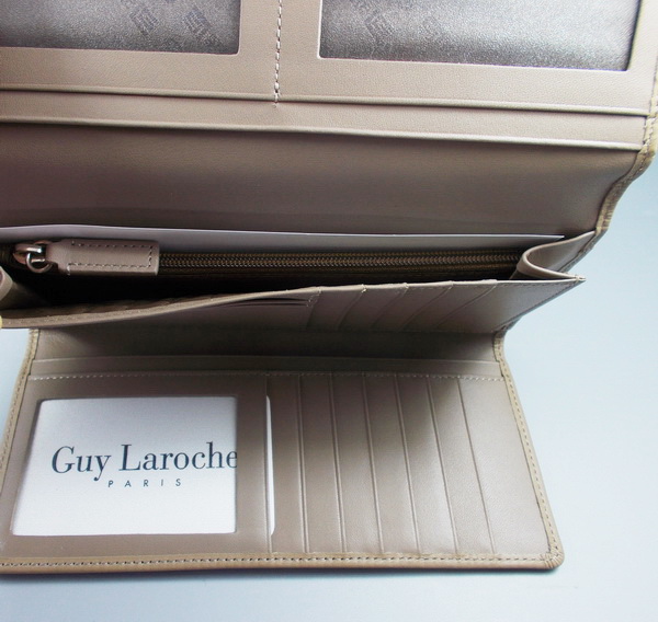กระเป๋าสตางค์ Guy Laroche กาแฟ ใหม่ แท้