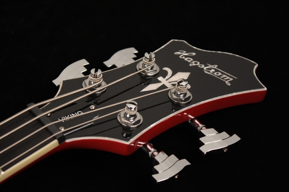 Hagstrom Viking Bass - Wild Cherry Transparent