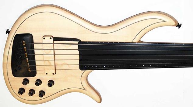 F Bass Alain Caron 6 Fretless Un-Lined / Spruce Top