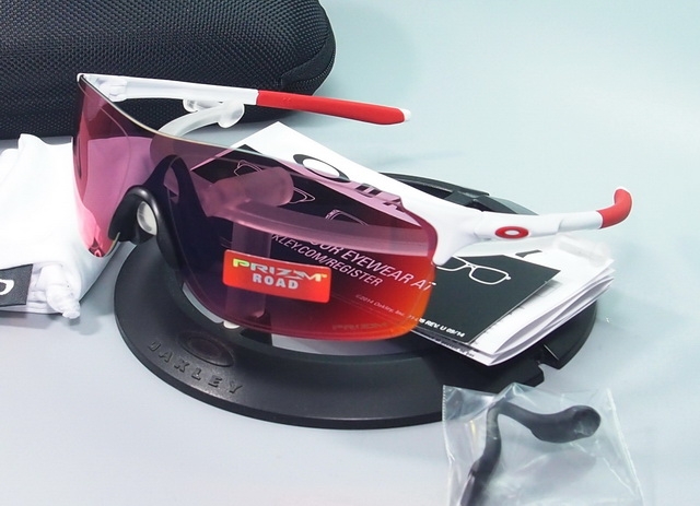 OAKLEY EVZERO PITCH (A) Polished White w/ Prizm Road OO9388-0438