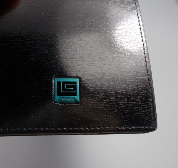 กระเป่าสตางค์ Guy Laroche ดำ-น้ำตาลแดง ใหม่ แท้