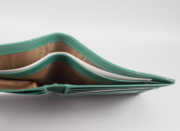 กระเป๋าสตางค์ Guy Laroche เขียว ใหม่ แท้