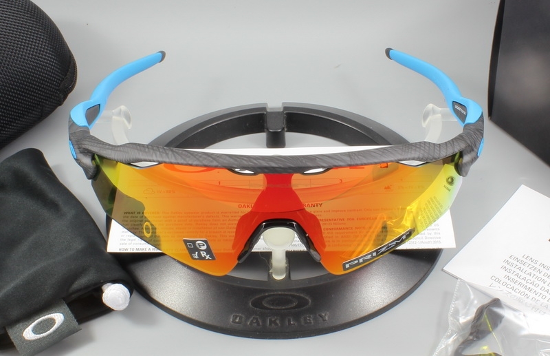 OAKLEY AERO GRID RADAR EV PATH (A) Grey w/ Prizm Ruby OO9275-2135
