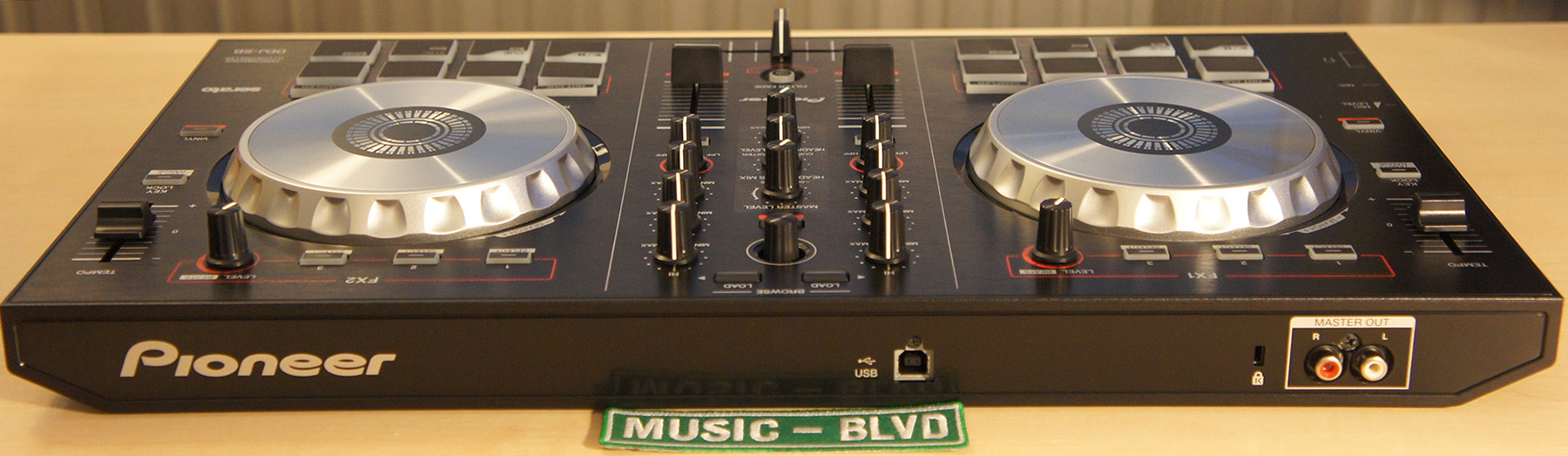 Pioneer DDJ-SB Serato DJ Intro Controller