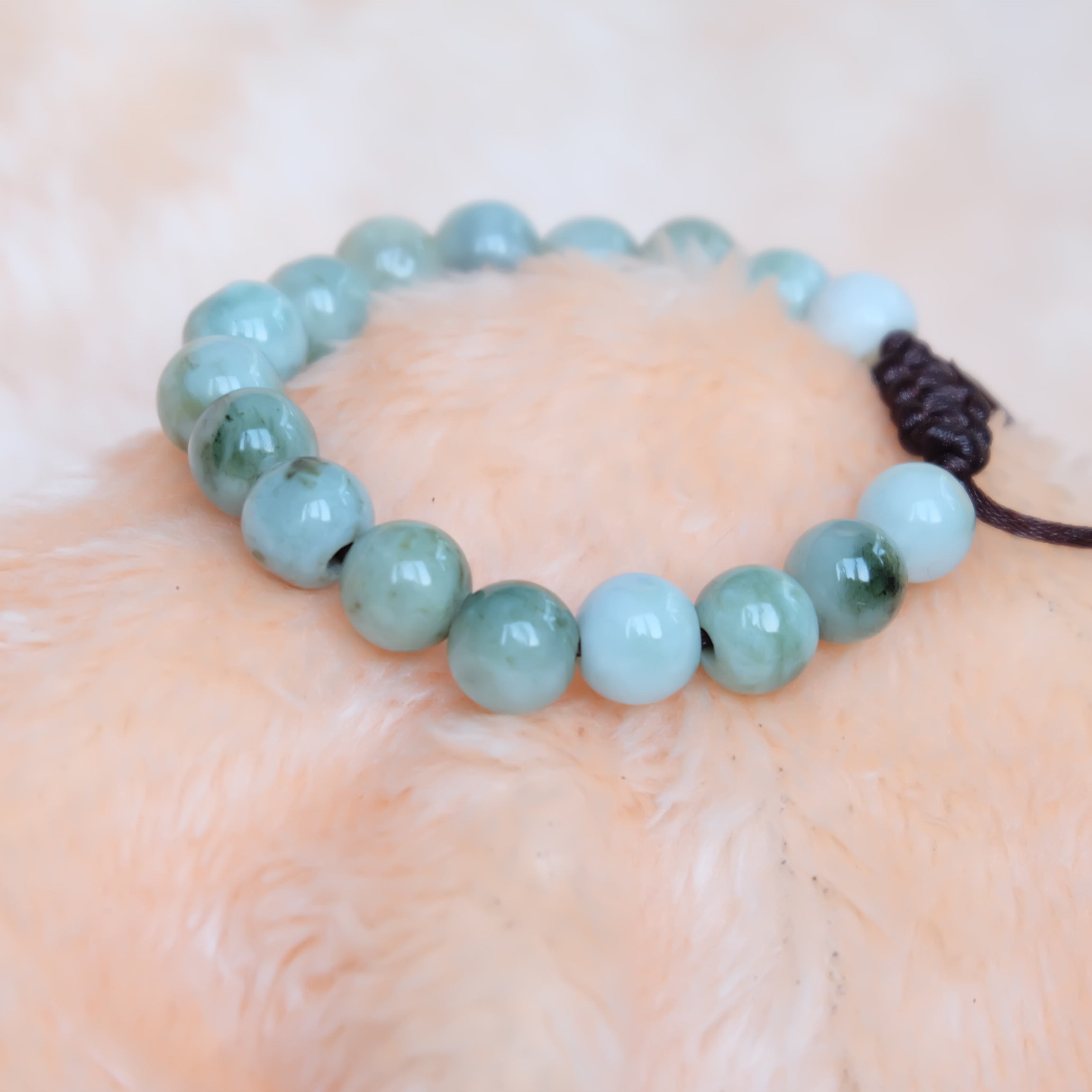 สร้อยข้อมือลูกปัดหยกแท้ 9-11 มิล หยกแท้ หยกพม่า หยกคละสี เชือกดึง รอบข้อมือ 17-19 ซม. มีรอย