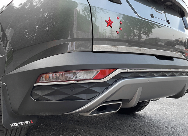 ชุดโครเมี่ยมแต่งท้ายรถยนต์ Hyundai CRETA ฮุนได เครต้า