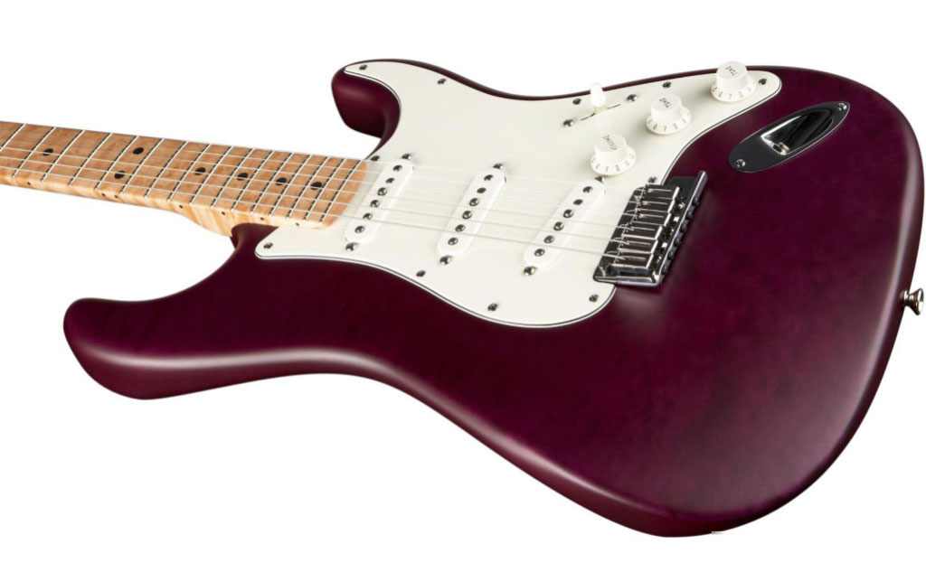 Fender Custom Shop Custom Deluxe Stratocaster Electric Guitar with Maple Fingerboard