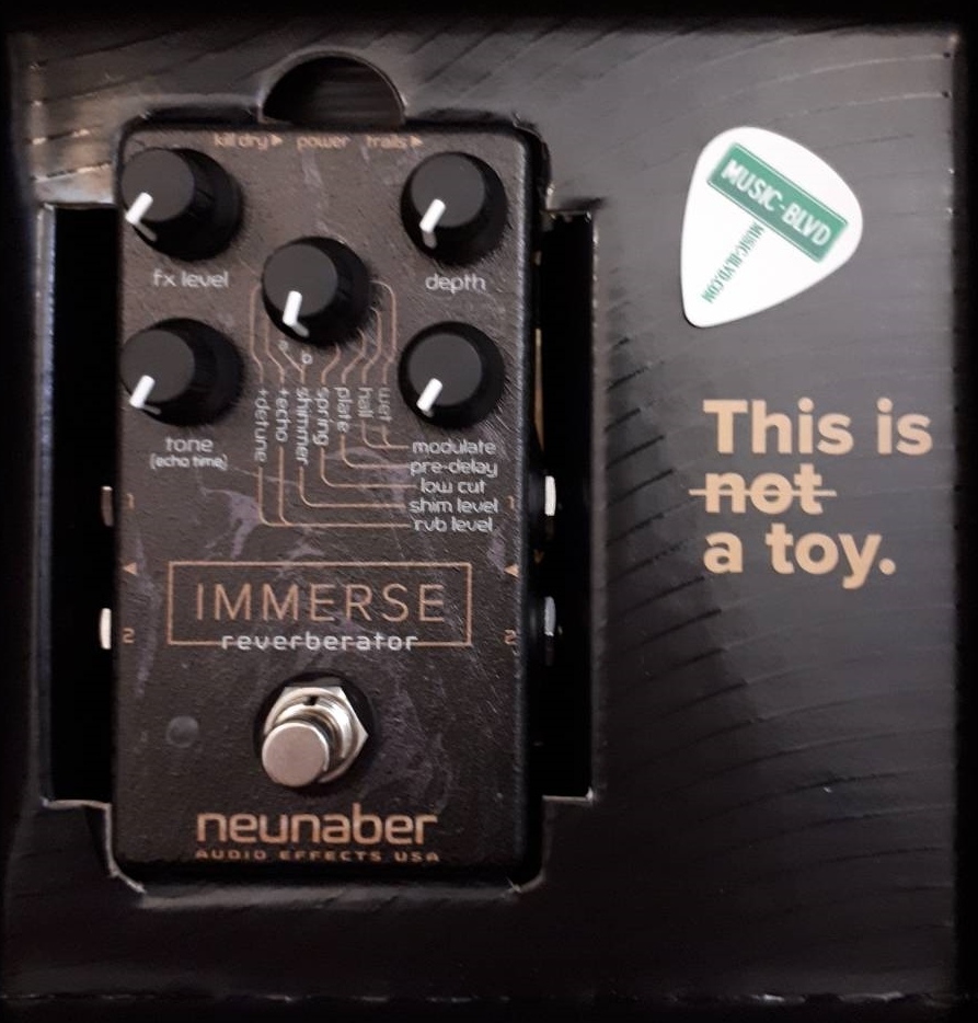 Neunaber Immerse Reverberator Pedal
