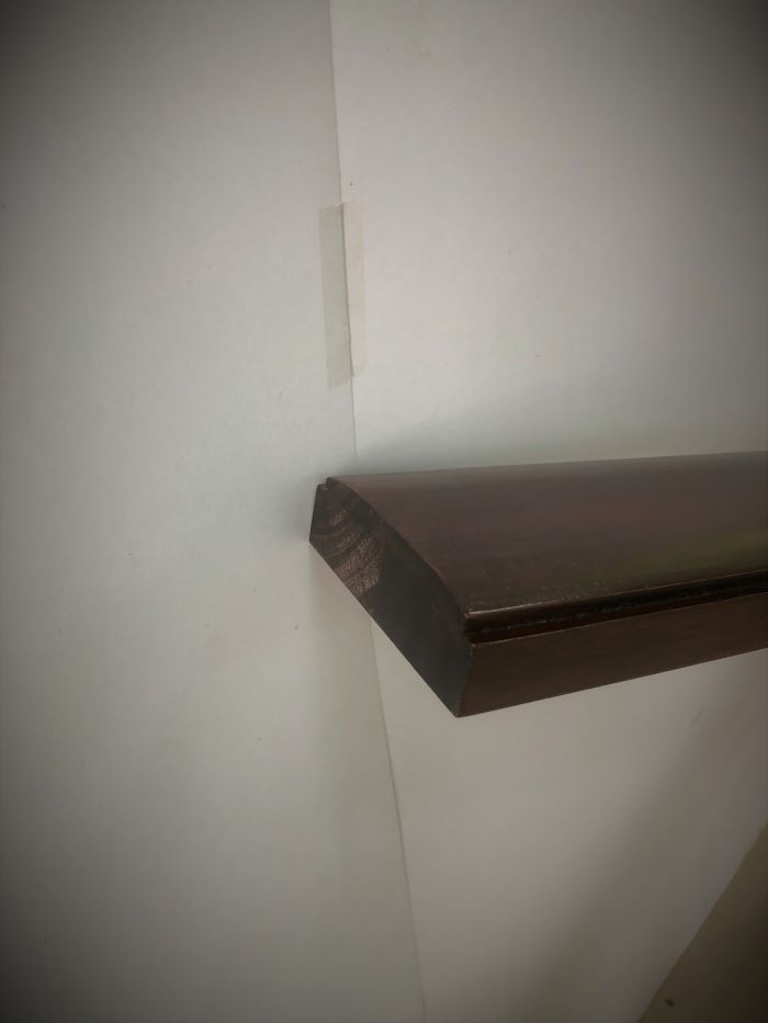 ราวบันไดไม้ 309030 ไม้จริง สีวอลนัทเข้ม PU 004 ขนาด 3 x 9 x 149.5 ถึง 300 Cms.