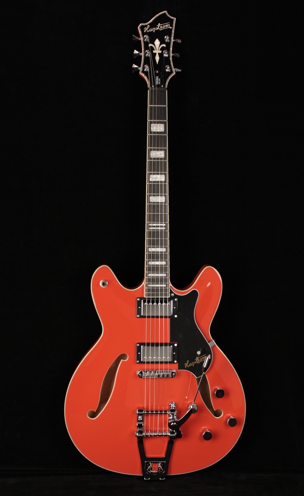Hagstrom Tremar Viking Deluxe - Cream Red