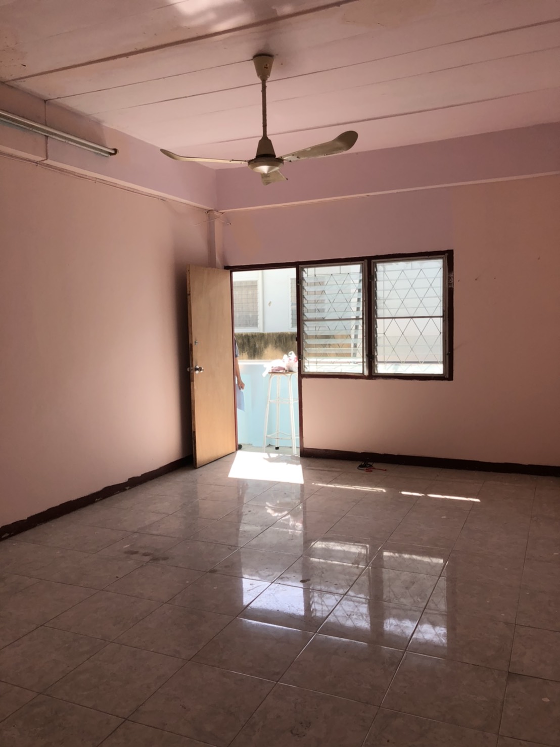 ขายกิจการห้องเช่า 42 ห้อง เพชรเกษม 63 บางแค กทม.