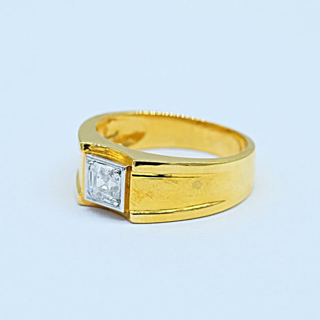 แหวนเพชรเม็ดเดี่ยว สำหรับสุภาพบุรุษครับ