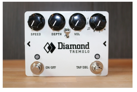 Diamond Tremolo White