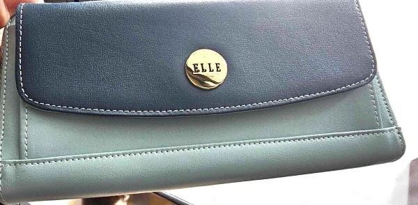 กระเป๋าสตางค์ ELLE เขียวทูโทน ใหม่ แท้ (ลดราคา)